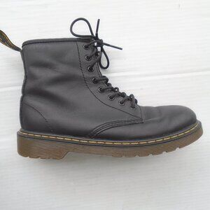 Dr. Martens Delaney Boots Kids Size 4 Black